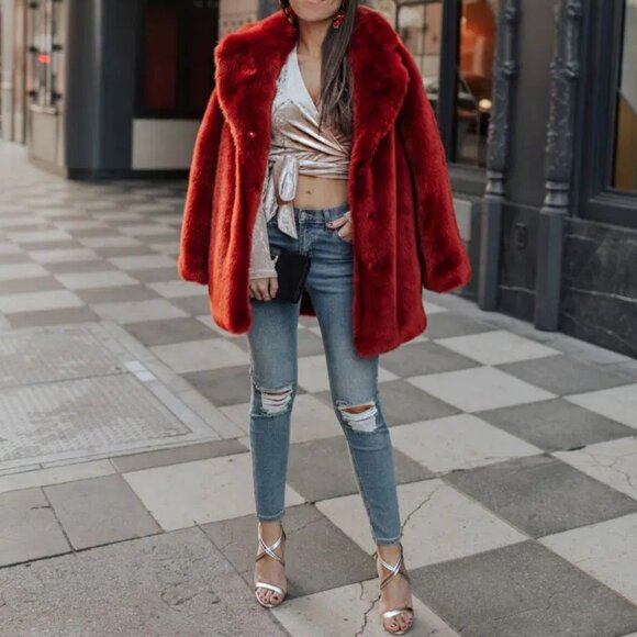 💖💥SHOWSTOPPER!💖💥 Luxurious Heavy Faux Fox Fur Coat in Red - Picture 8 of 16